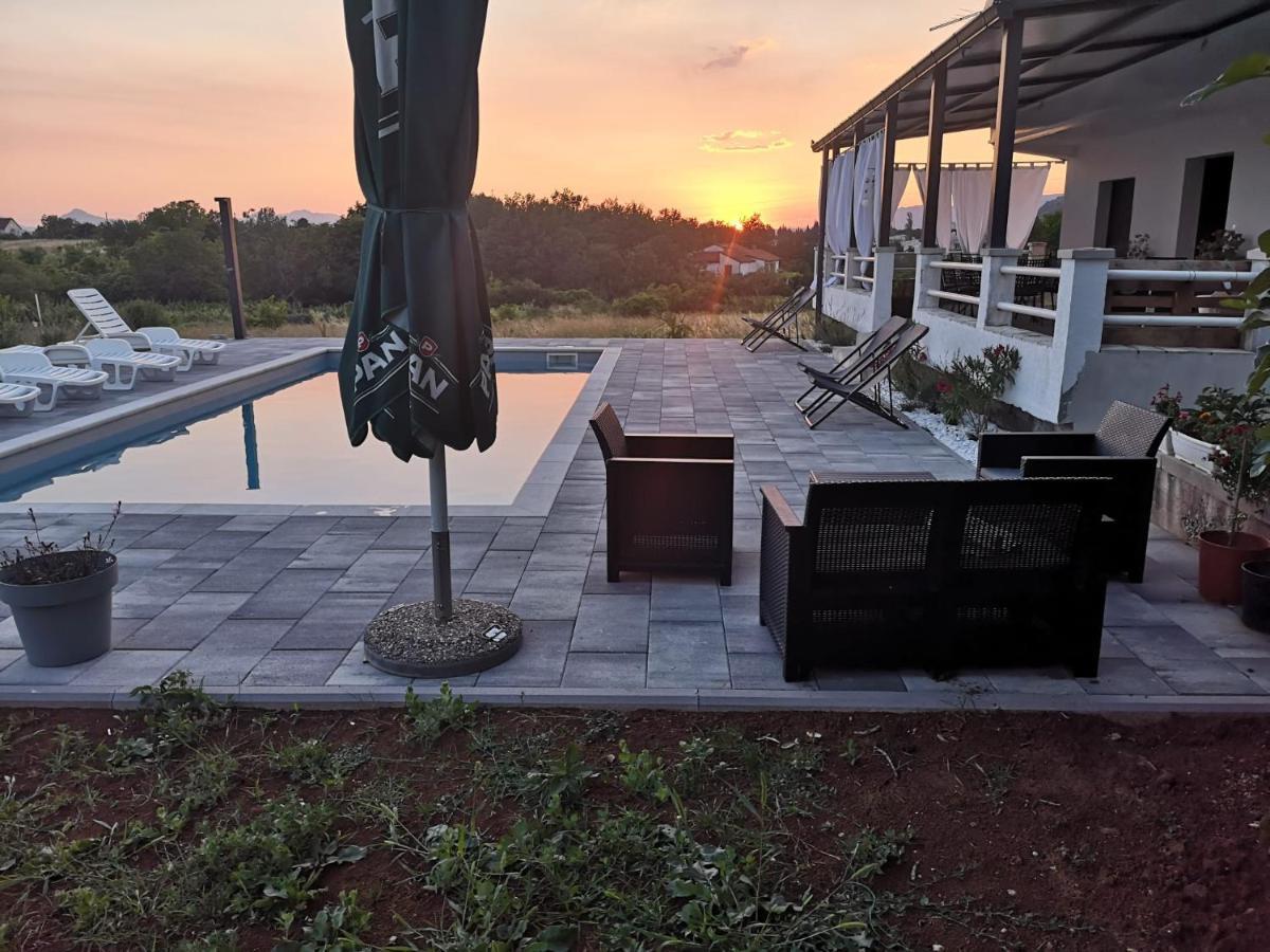 Villa Kuca Za Odmor Planinic Krehin Dvor Exterior foto